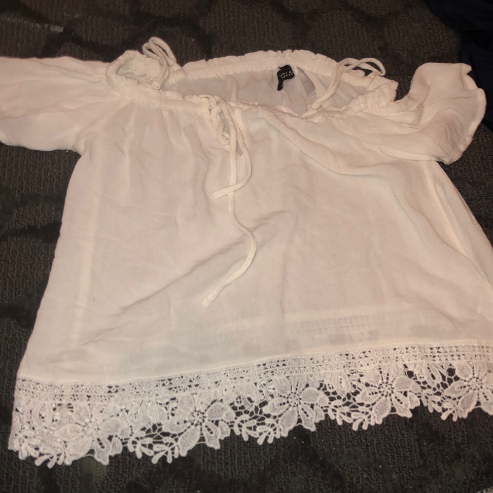 White off- shoulder shirt